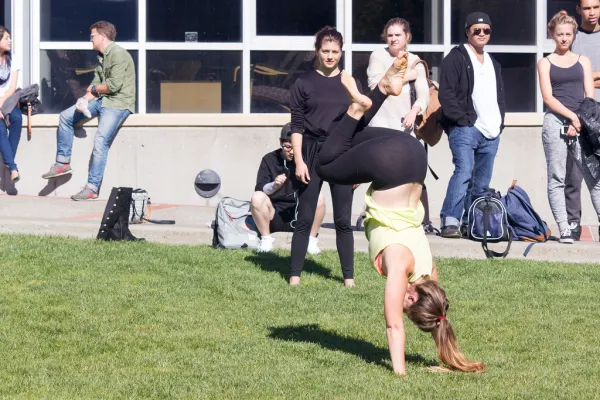 F14 Gleeson Plaza Dance Showing