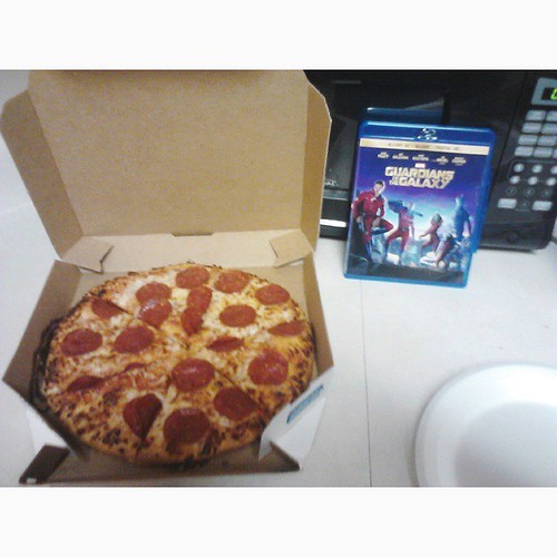 Last night's #dinner and entertainment. ☺ #pizzagram #food #foodporn #yum #instafood #Marvel #GuardiansOfTheGalaxy #BluRay #Movies #like #like4like #l4l #likes4likes #photooftheday #love #likeforlike #likesforlikes