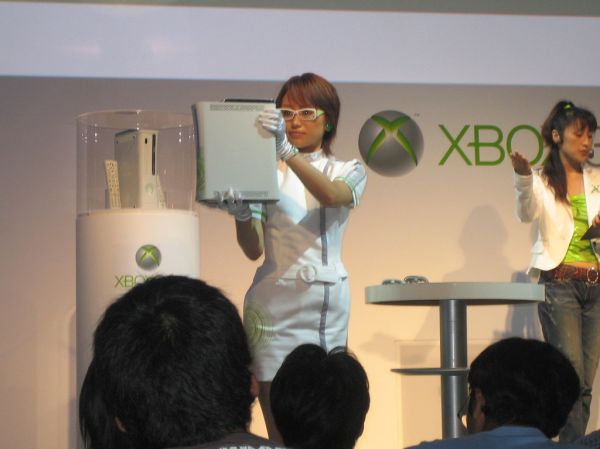 xbox 360 on display