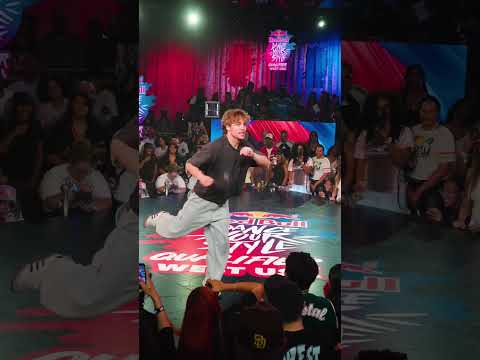 came to win the crowd! 📢 @ItsVikwhite #dance #dancer #dancebattle